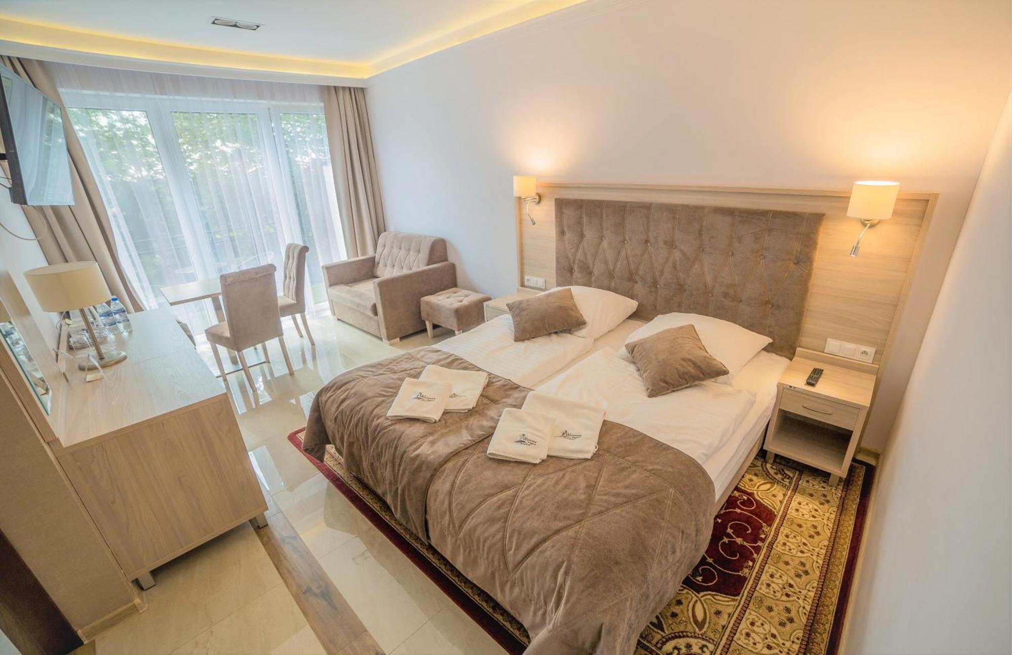 Wichrowe Wzgorze Chmielno Hotel Екстериор снимка